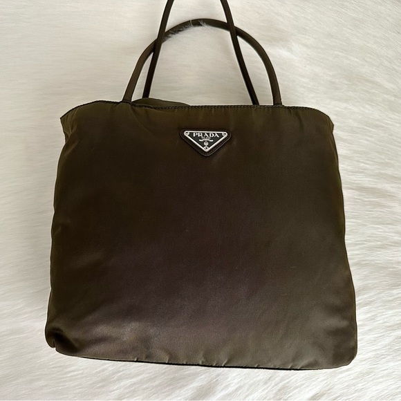 ✨PRADA Tessuto Nylon City Tote B8484 Tundra Dark Olive - Picture 2 of 16